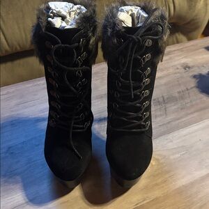 Shoe Dazzle Black Lace-Up Faux Fur Trim Ankle Boots